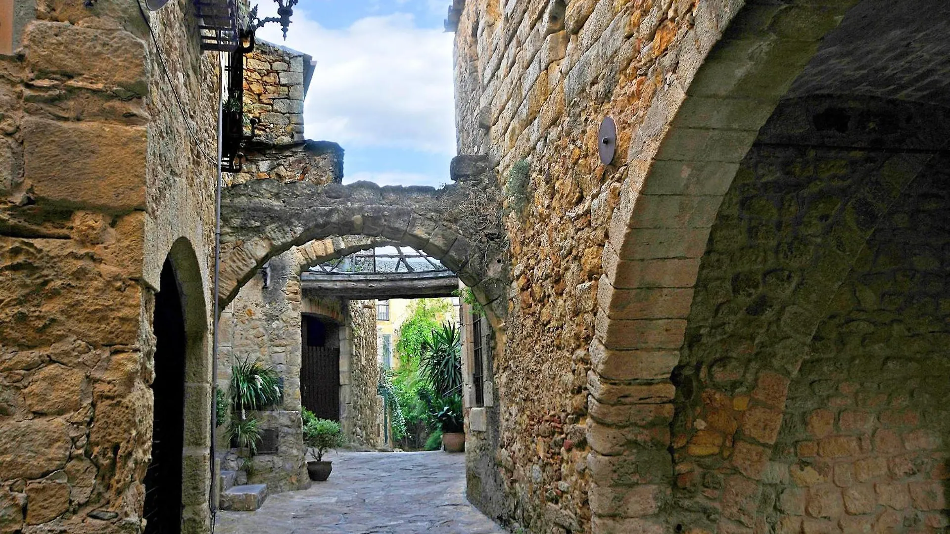 Casa Pueblo Medieval De Pals Nyaraló
